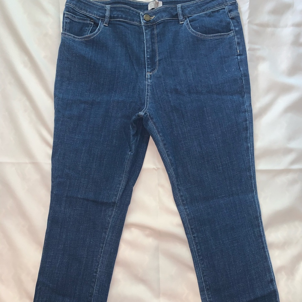 LOGO• Lori Goldstein Mid Wash Jeans